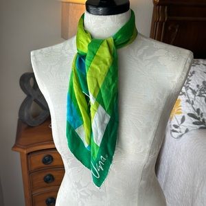 Vera scarf. Shades of green and blue.